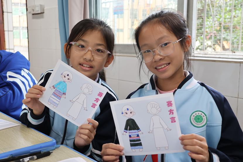 副校长张引带领教学团队来久久小说
开展听课活动