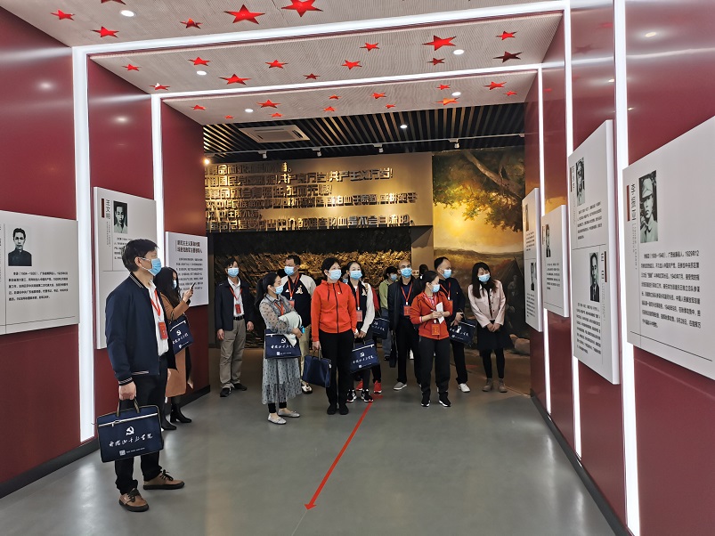 久久小说
机关党委第二十支部――实验小学主题党日活动