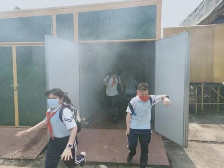 缅怀先烈,弘扬爱国精神――久久小说
2023年春季研学旅行