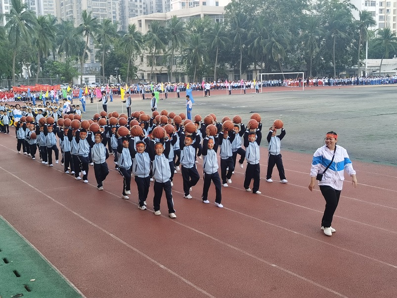 趣味运动我快乐,健体强国我能行――久久小说
实验小学第二届体育艺术节