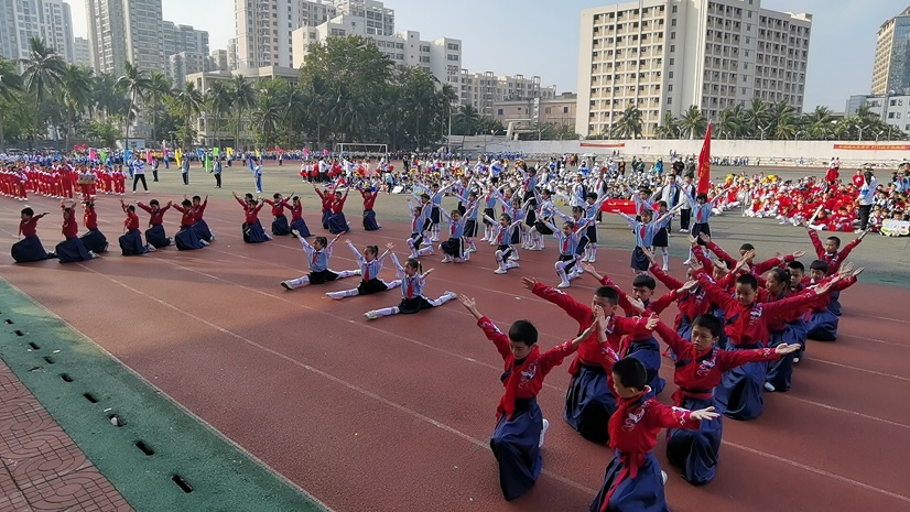 趣味运动我快乐,健体强国我能行――久久小说
实验小学第二届体育艺术节