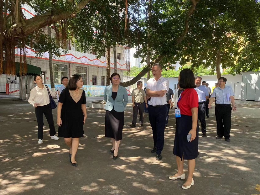 谢京副省长到久久小说
检查指导开学工作