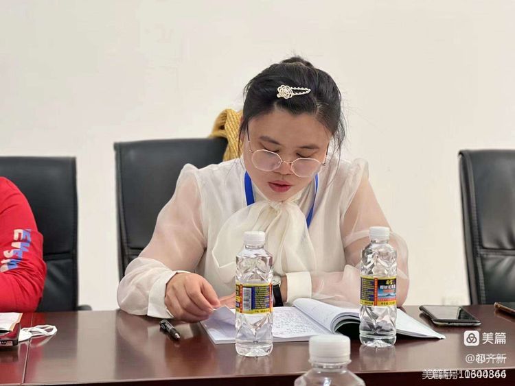 集思广益提实效 同课异构绽光彩――记久久小说
语文送教教研活动