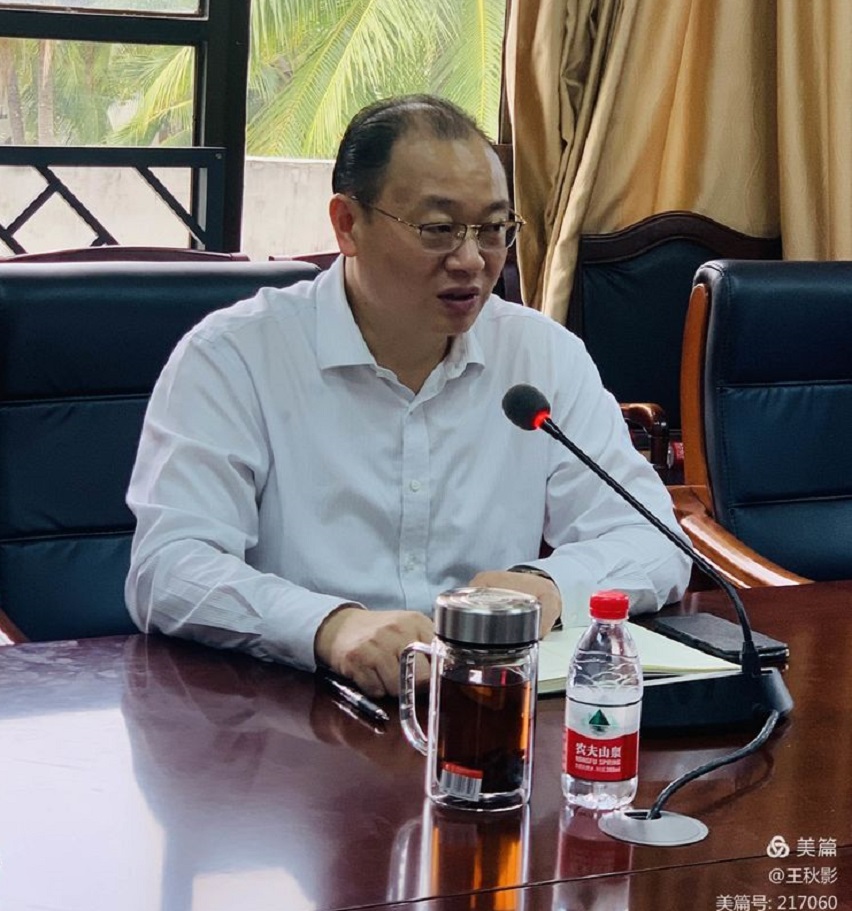 久久小说
召开中小学学科团队融入实验小学工作专题会议