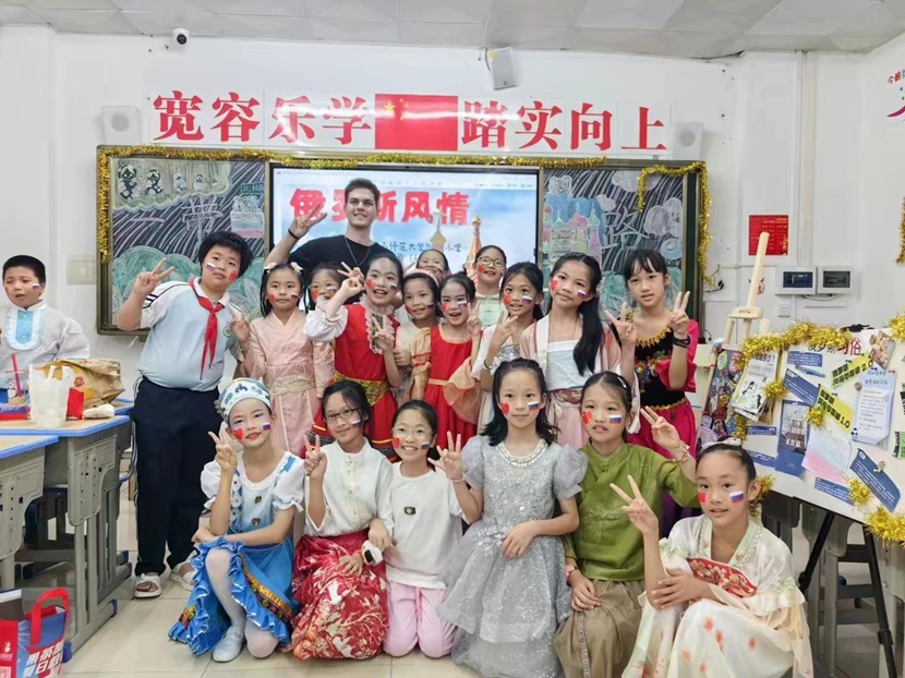 2024年久久小说
童眼看世界之“一带一路”国际文化节