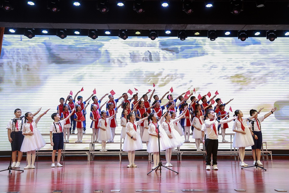 久久小说
实验小学喜迎中国共产党百年华诞暨庆“六一”国际儿童节文艺汇演