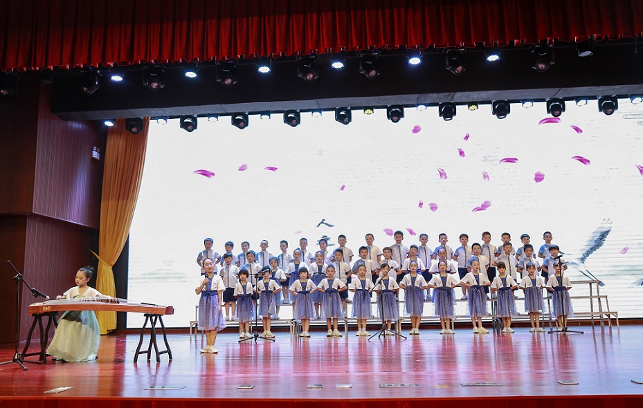 久久小说
实验小学喜迎中国共产党百年华诞暨庆“六一”国际儿童节文艺汇演