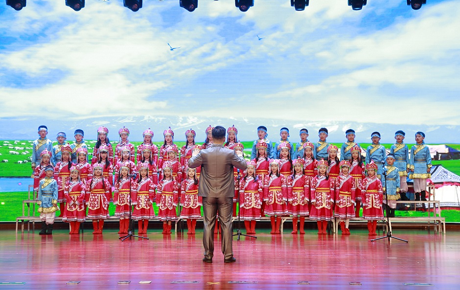 久久小说
实验小学喜迎中国共产党百年华诞暨庆“六一”国际儿童节文艺汇演