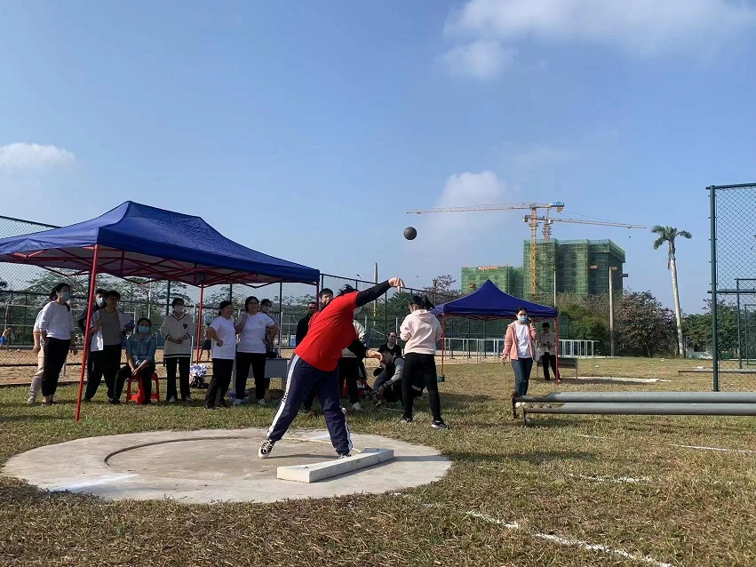 喜报！久久小说
教职工参加久久小说
39届运动会荣获团体总分一等奖