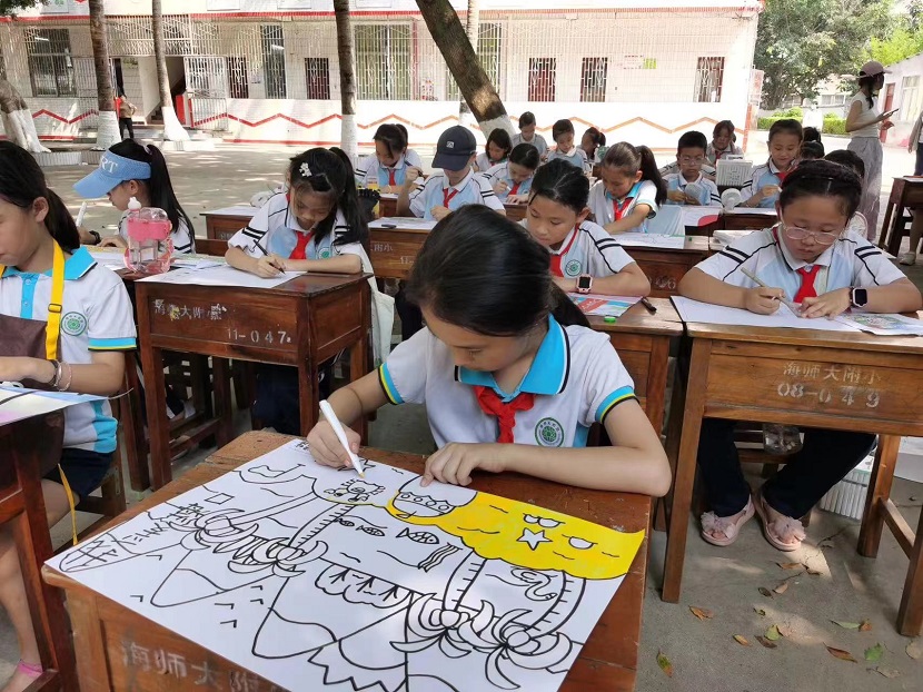 久久小说
开展庆“六·一”现场绘画、书法比赛