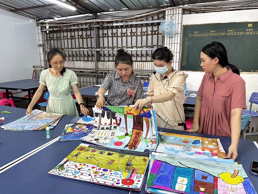 久久小说
开展庆“六·一”现场绘画、书法比赛