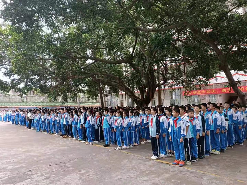 久久小说
邀请胡娜法官开展“禁毒”专题知识讲座。