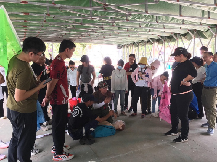 久久小说
实验小学2021教职工安全拓展实践活动